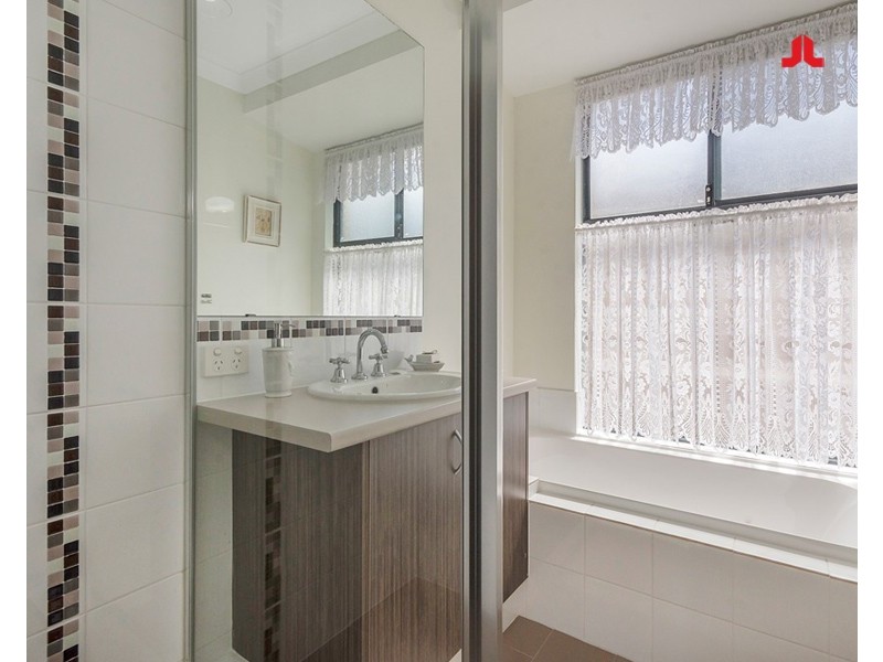 6 Epidote Vista, Wellard WA 6170