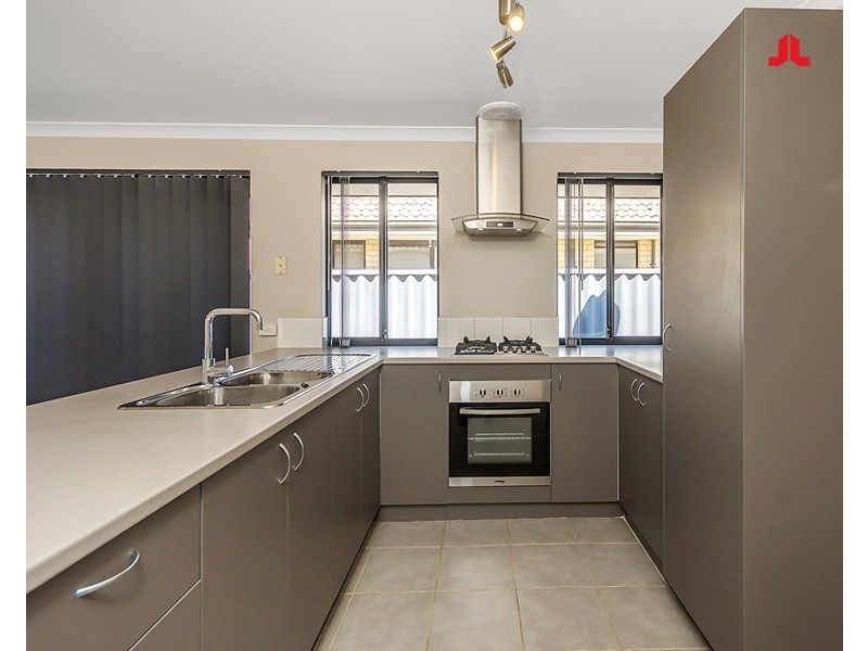 32 Claret Ash Boulevard, Baldivis WA 6171