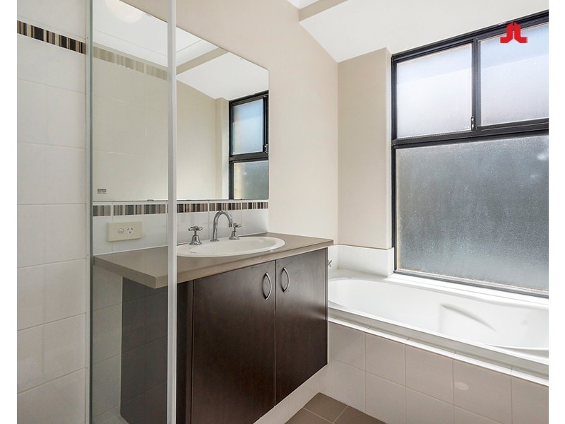 32 Claret Ash Boulevard, Baldivis WA 6171