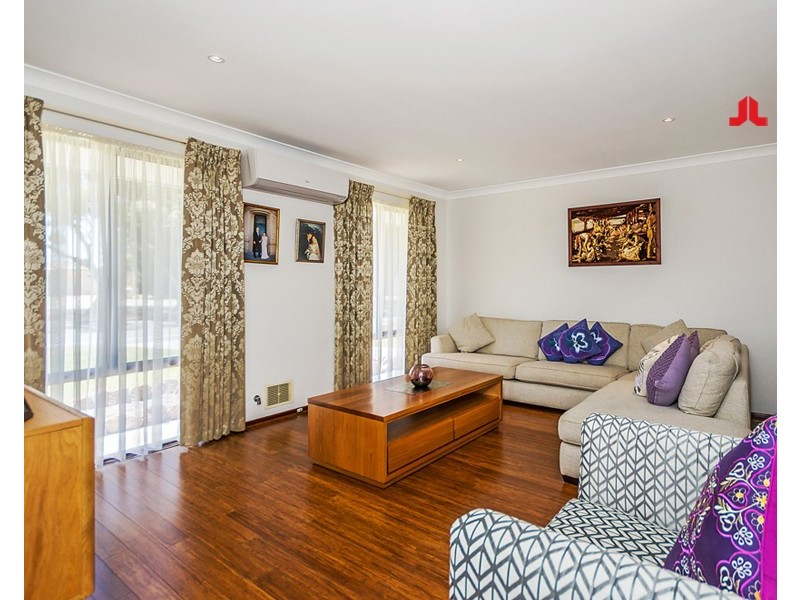 40 Willmott Drive, Cooloongup WA 6168