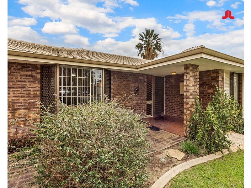 10 Orizaba Place, Rockingham WA 6168