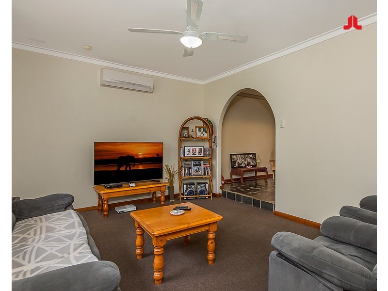 10 Orizaba Place, Rockingham WA 6168