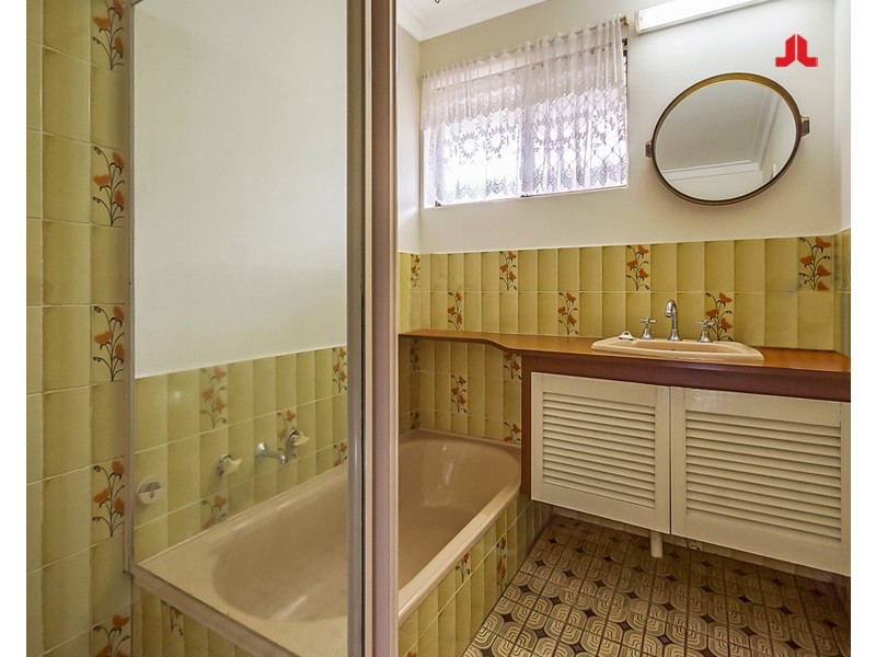 10 Orizaba Place, Rockingham WA 6168