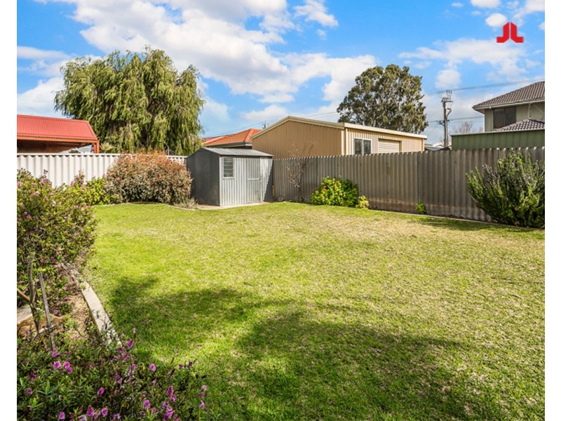10 Orizaba Place, Rockingham WA 6168