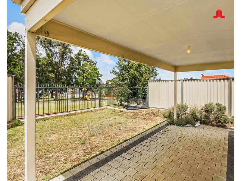 2 berry way, Bertram WA 6167