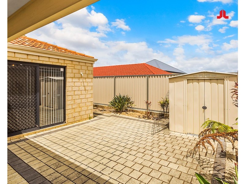2 berry way, Bertram WA 6167