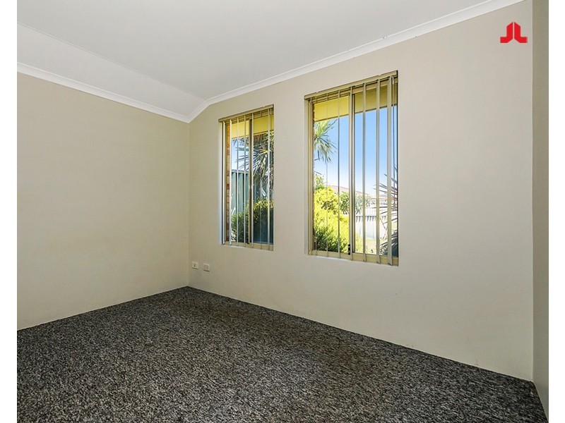 1 Seaspray Place, Waikiki WA 6169