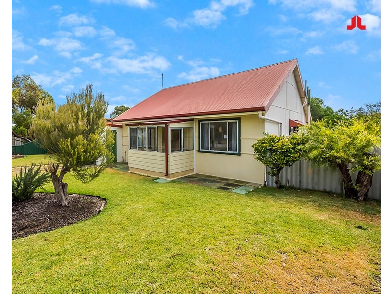 8 Second Avenue, Shoalwater WA 6169