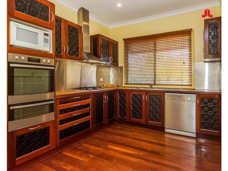 8 Second Avenue, Shoalwater WA 6169