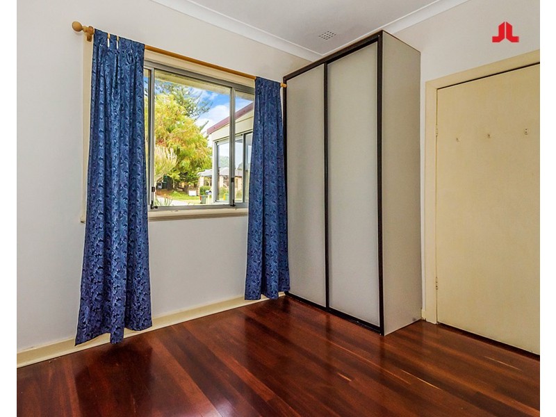 8 Second Avenue, Shoalwater WA 6169