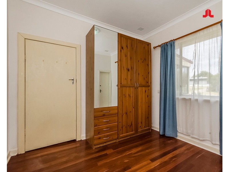 8 Second Avenue, Shoalwater WA 6169