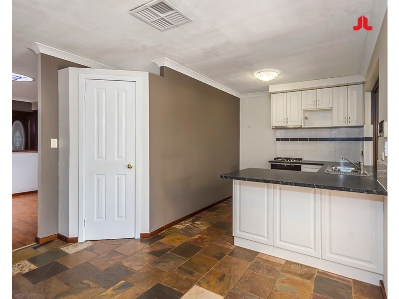 7B Carey Place, Cooloongup WA 6168