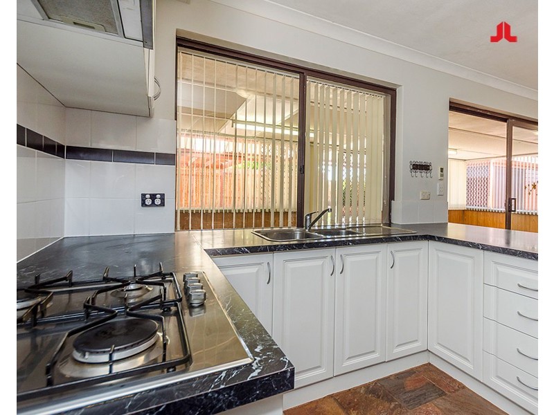 7B Carey Place, Cooloongup WA 6168