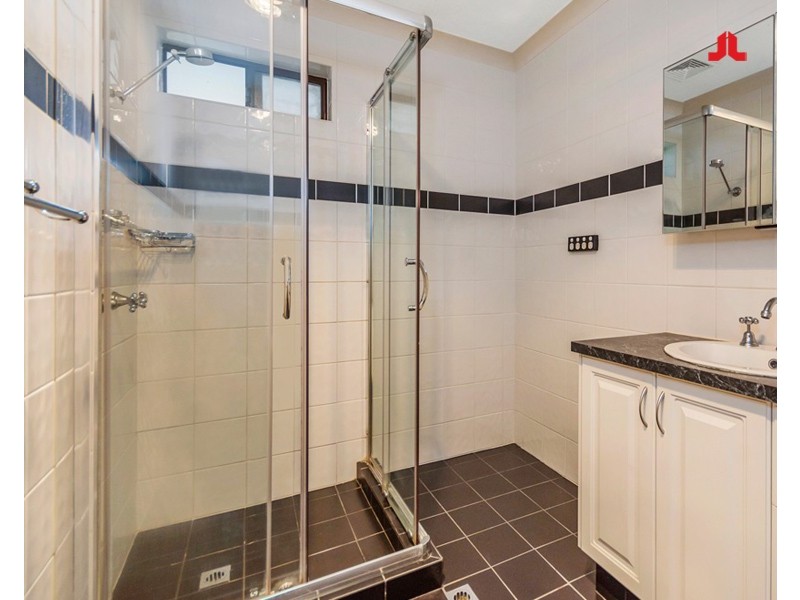 7B Carey Place, Cooloongup WA 6168