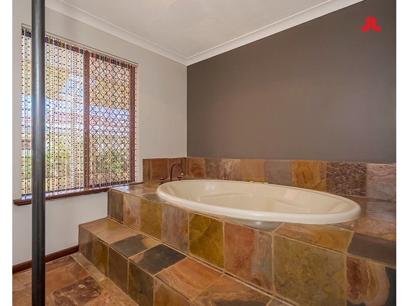 7B Carey Place, Cooloongup WA 6168