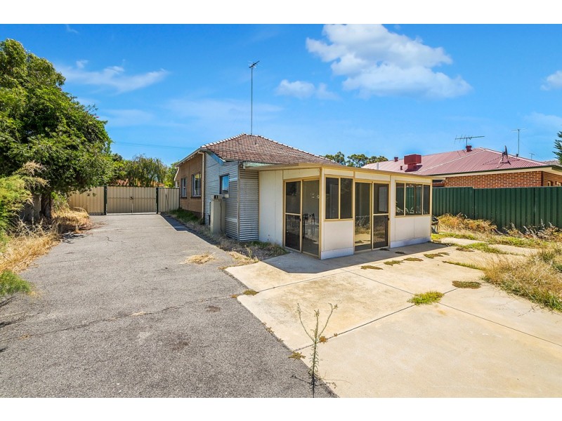 192 Safety Bay Road, Safety Bay WA 6169