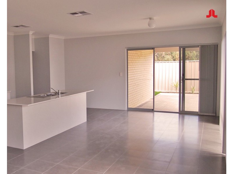 7 Gullane Way, Meadow Springs WA 6210