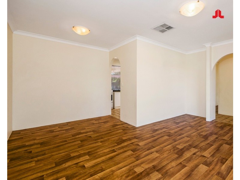 4 Burnside way, Waikiki WA 6169