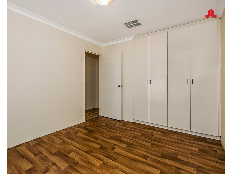 4 Burnside way, Waikiki WA 6169