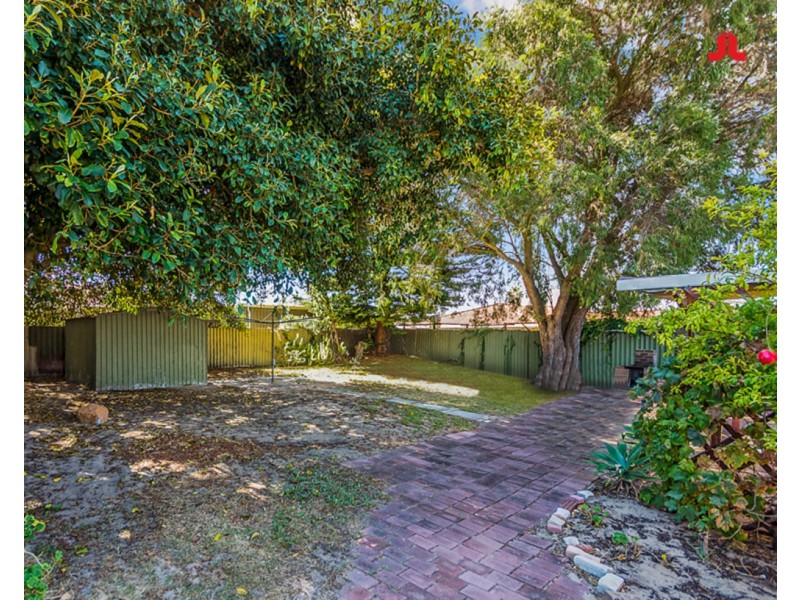 4 Burnside way, Waikiki WA 6169