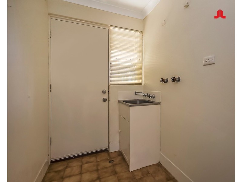 4 Burnside way, Waikiki WA 6169