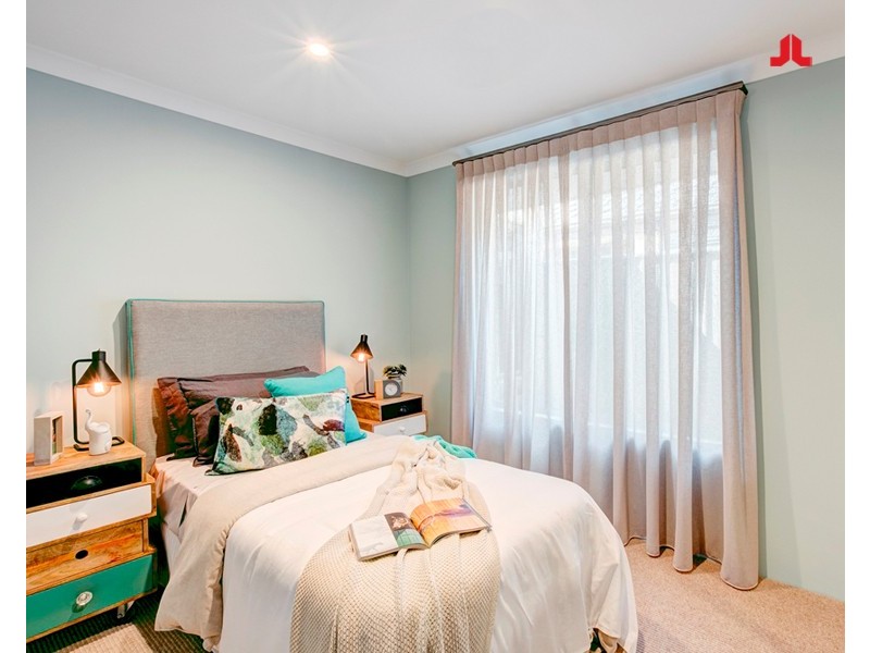 24 Dalby Street, Hilbert WA 6112