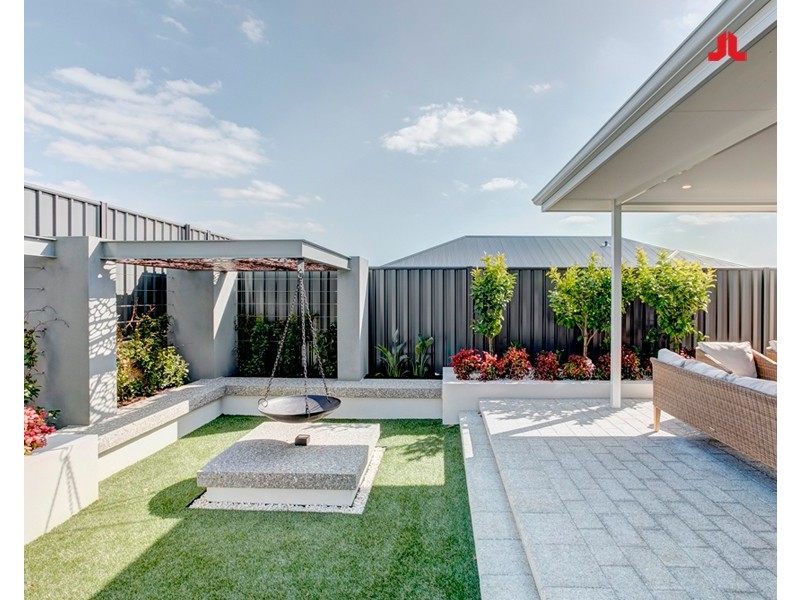 24 Dalby Street, Hilbert WA 6112