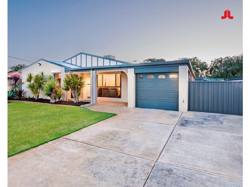 9 Leeder Street, Safety Bay WA 6169