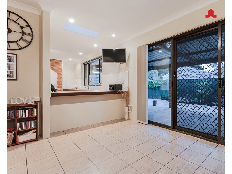 9 Leeder Street, Safety Bay WA 6169