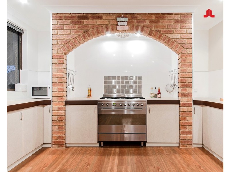 9 Leeder Street, Safety Bay WA 6169