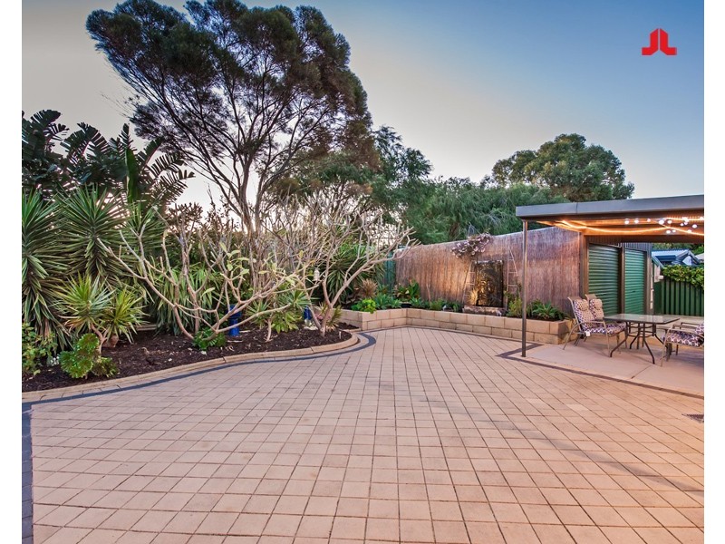 9 Leeder Street, Safety Bay WA 6169