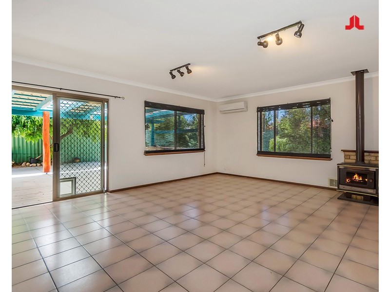 4 Montego Close, Safety Bay WA 6169