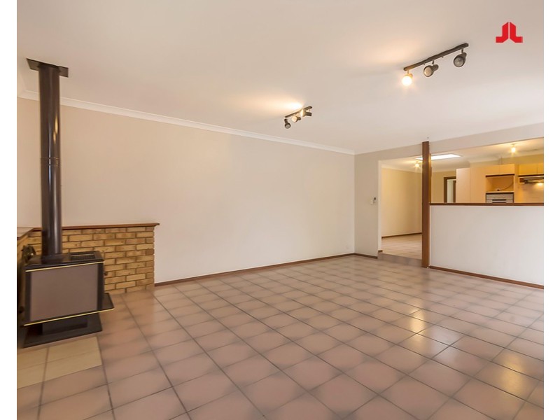 4 Montego Close, Safety Bay WA 6169