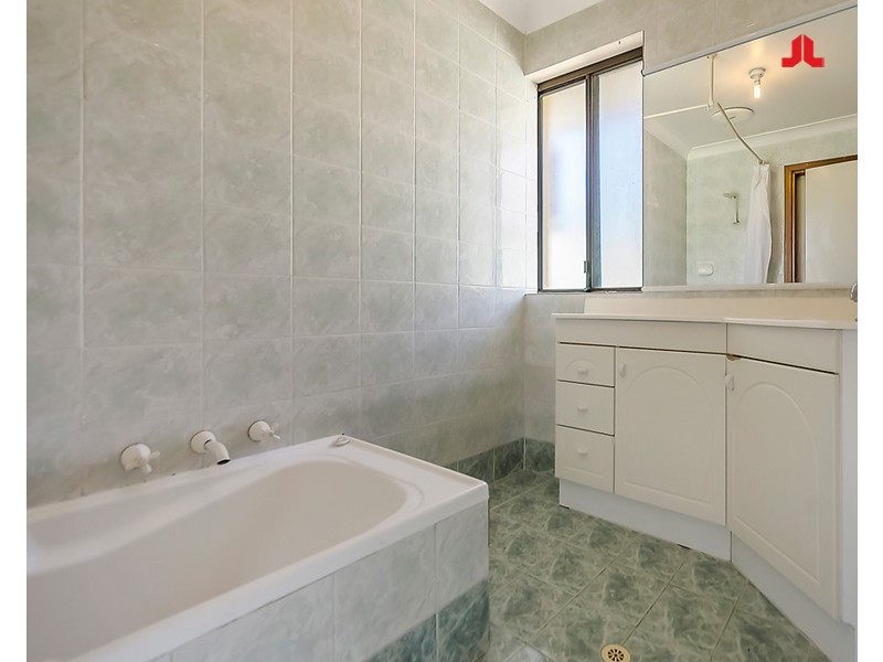 4 Montego Close, Safety Bay WA 6169