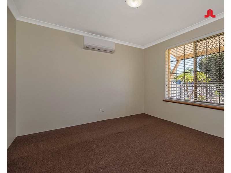 5 Maroon Place, Warnbro WA 6169