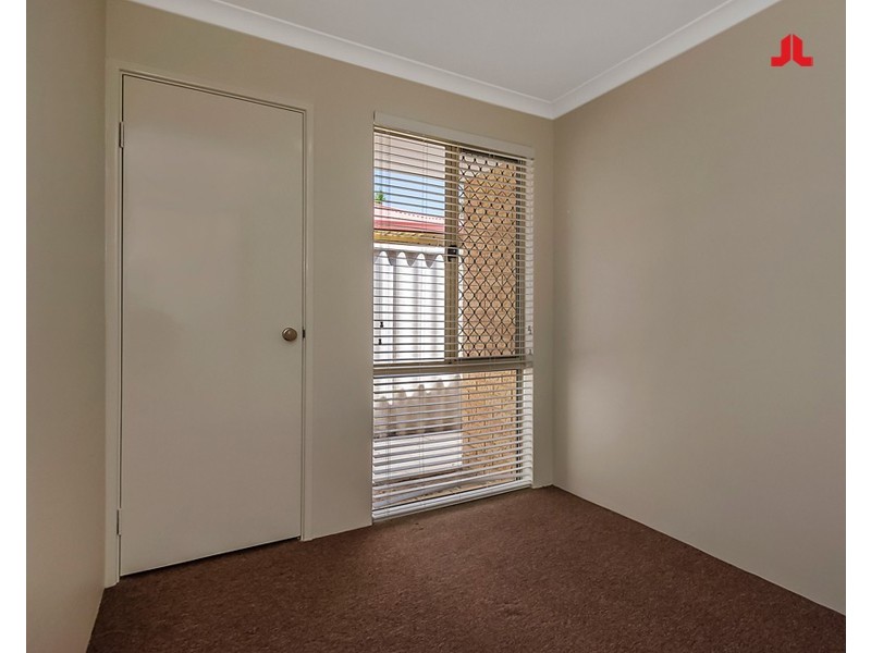 5 Maroon Place, Warnbro WA 6169