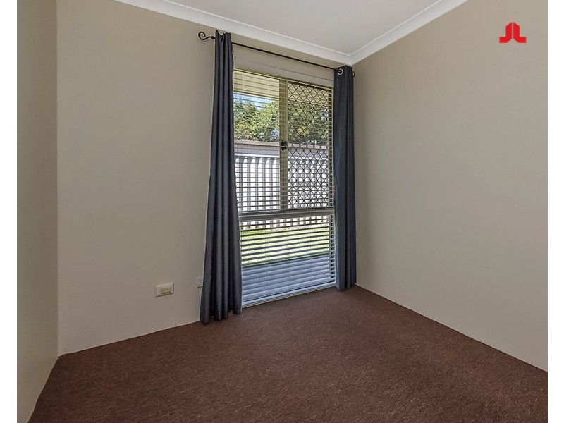 5 Maroon Place, Warnbro WA 6169