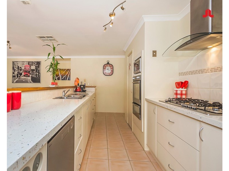 81 La Spezia Dr, Secret Harbour WA 6173