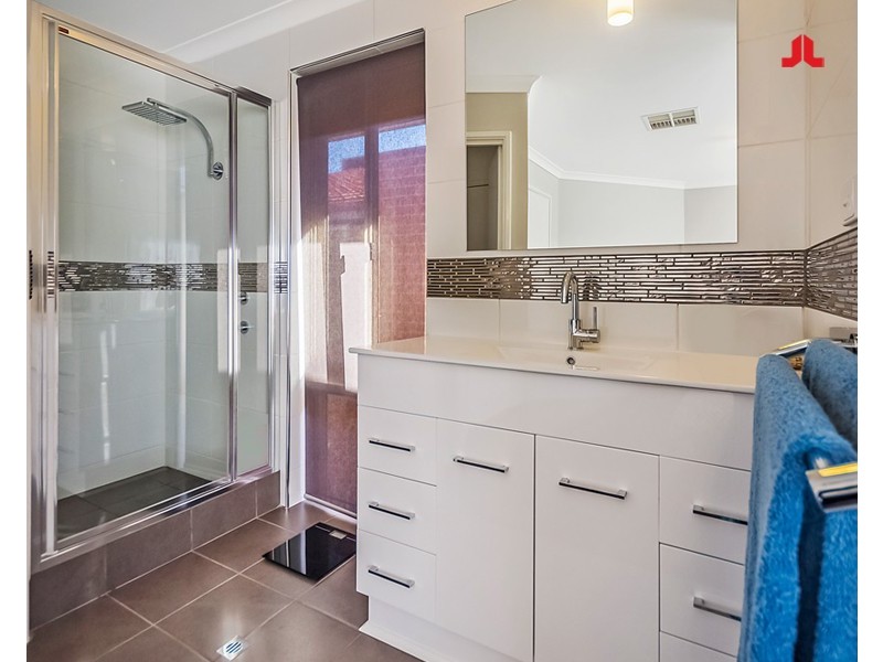 81 La Spezia Dr, Secret Harbour WA 6173