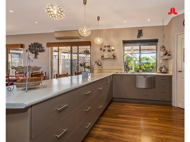 11 Athens Entrance, Port Kennedy WA 6172