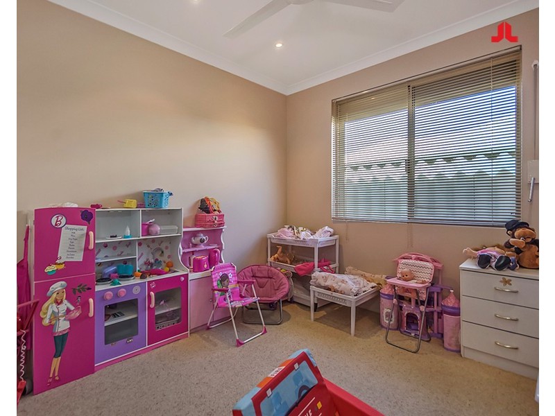 11 Athens Entrance, Port Kennedy WA 6172