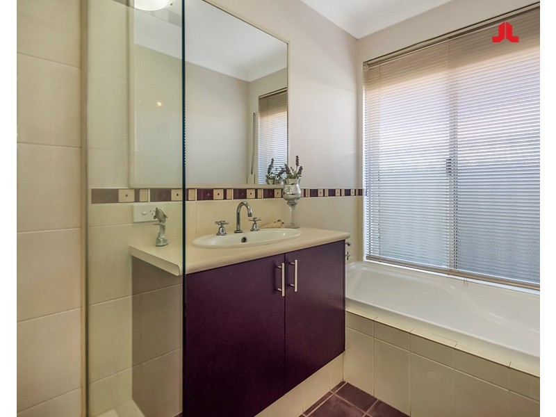 11 Athens Entrance, Port Kennedy WA 6172