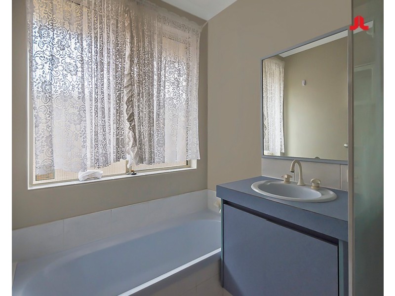 35 Grange Drive, Cooloongup WA 6168