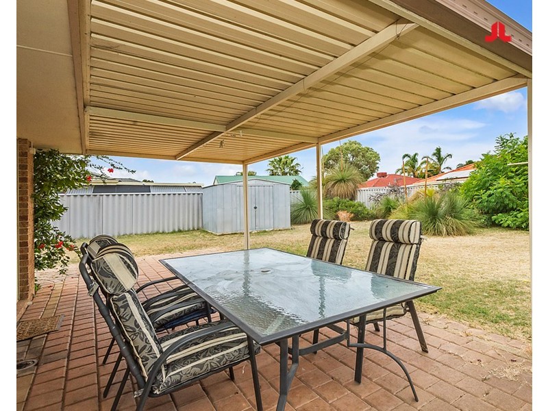 35 Grange Drive, Cooloongup WA 6168