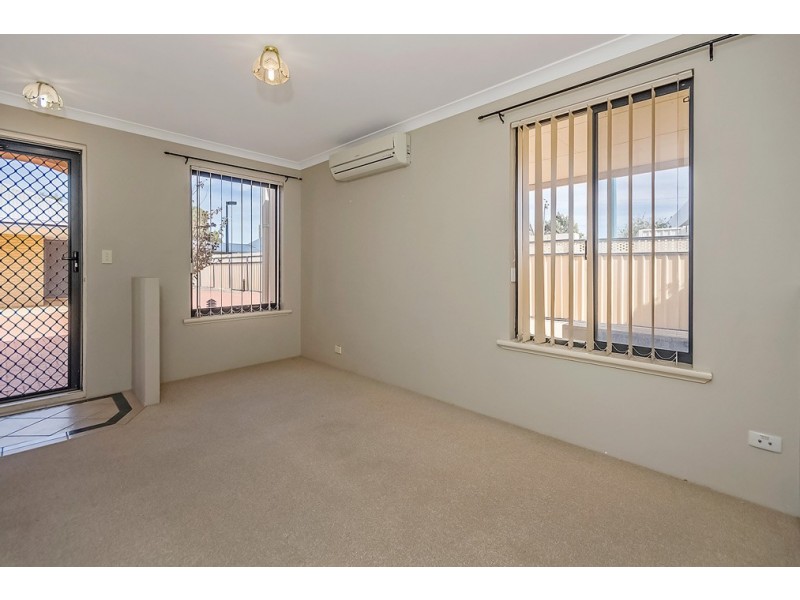 5/53 Moreton Cres, Warnbro WA 6169