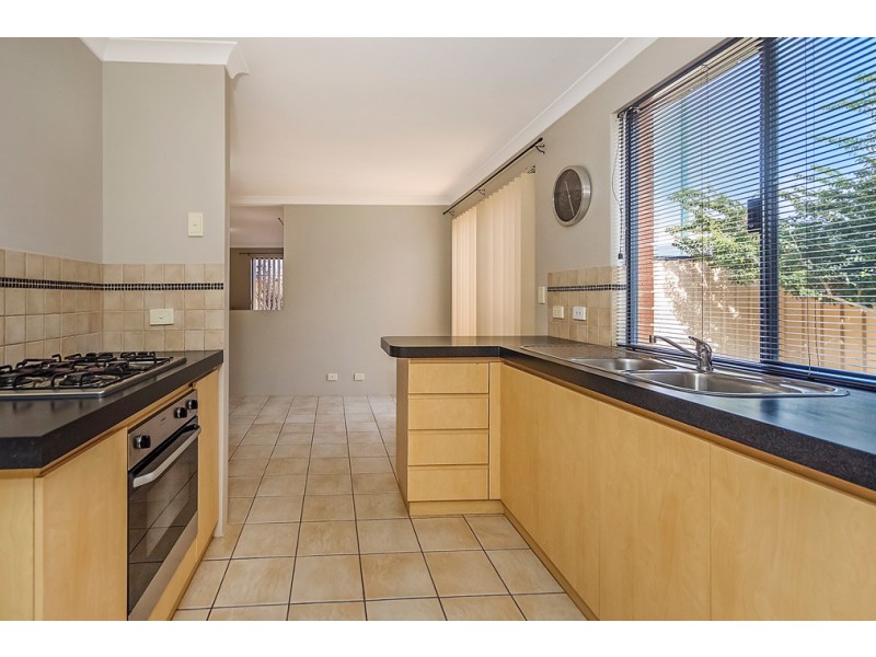 5/53 Moreton Cres, Warnbro WA 6169