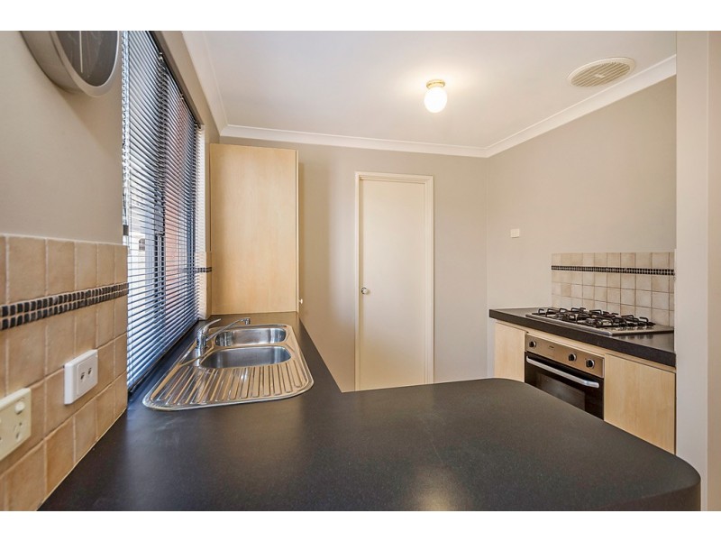 5/53 Moreton Cres, Warnbro WA 6169