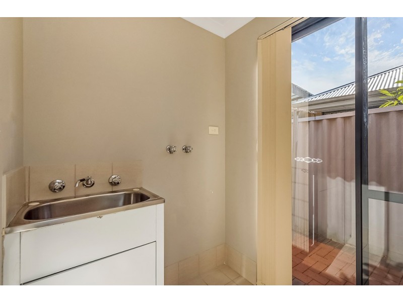 5/53 Moreton Cres, Warnbro WA 6169