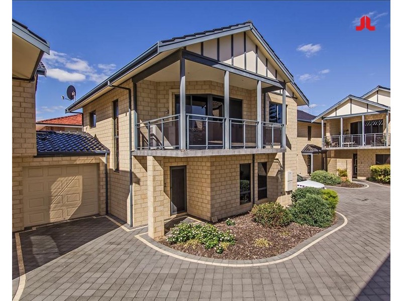 2/3 Fraser Street, Rockingham WA 6168