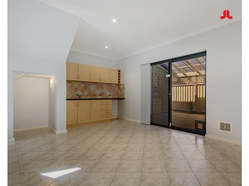 2/3 Fraser Street, Rockingham WA 6168